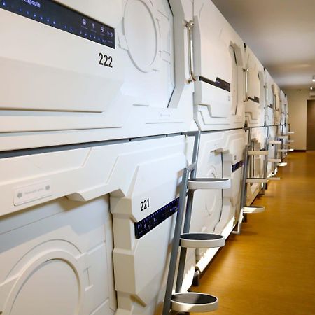 Whiz Capsule Hotel Thamrin Cakarta Dış mekan fotoğraf